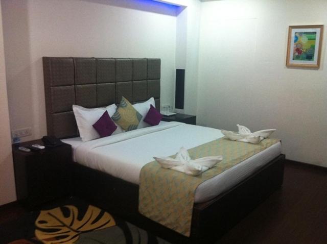 Oyster Airport Hotel Hyderabad Exterior photo