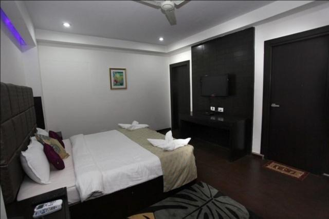Oyster Airport Hotel Hyderabad Room photo